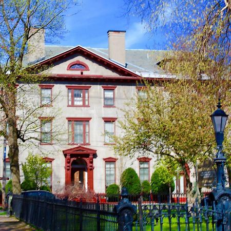 The Stockade Inn Schenectady Exteriör bild
