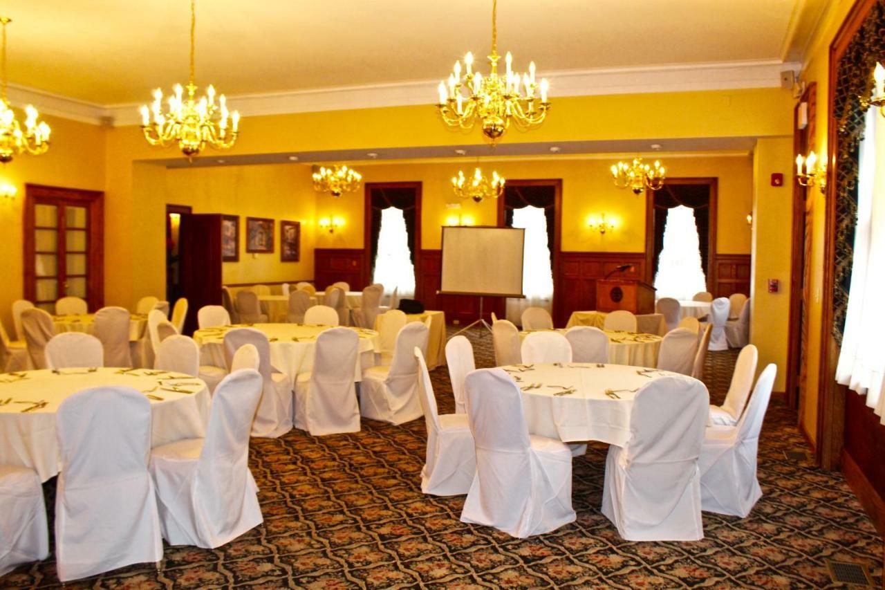 The Stockade Inn Schenectady Exteriör bild
